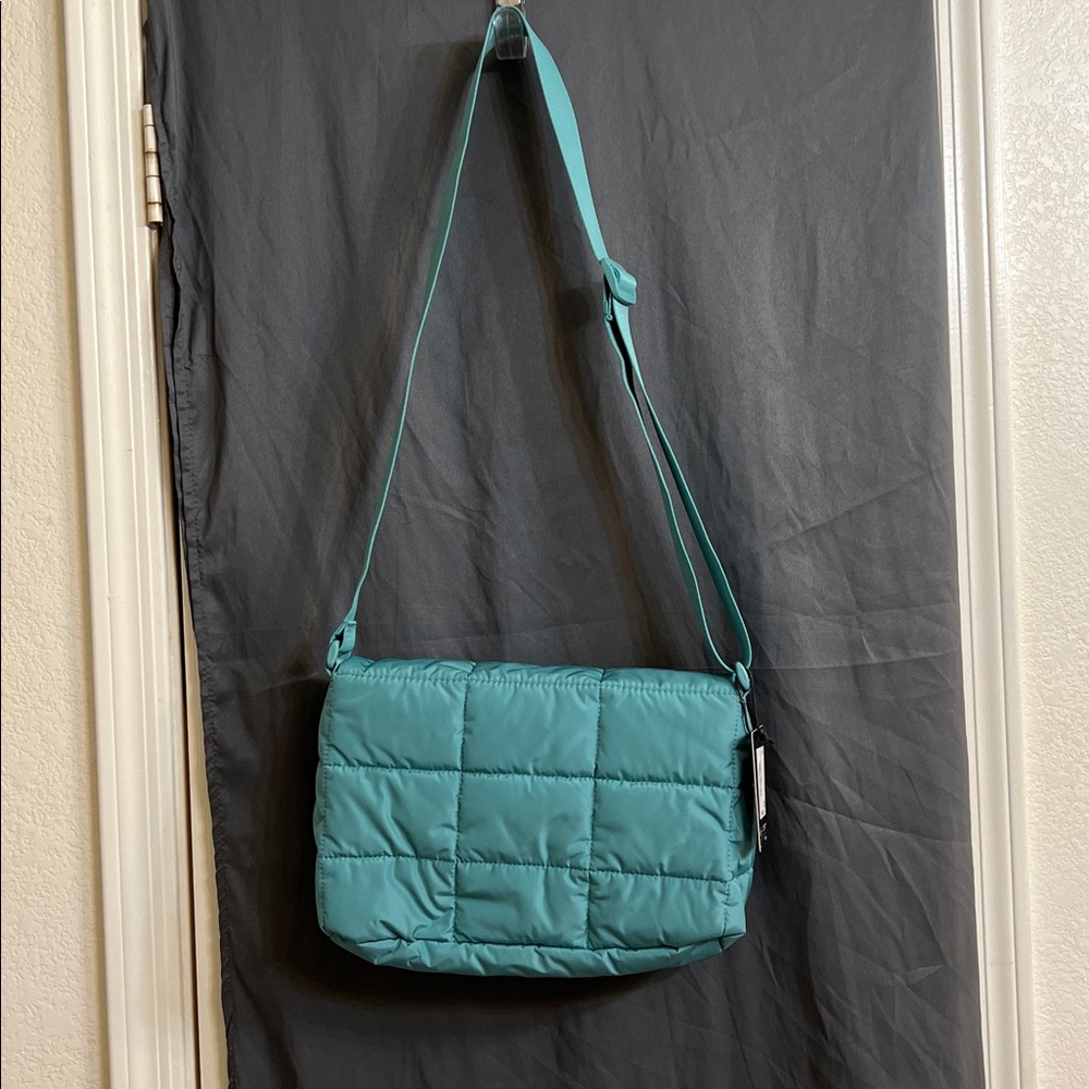 NWT Adidas Stylish pufferTeal green Quilted crossbody adjustable strap Bag - Picture 3 of 7